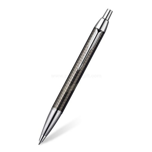 PARKER IM Premium Ballpoint Pen Deep Gun Metal Chiselled CT - ปากกาลูกลื่นป๊ากเกอร์ ไอเอ็มพรีเมี่ยม ดีพกัน เมทัล ชิเซิล ซีที สีเทาดำคลิปเงิน