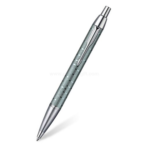 PARKER IM Premium Ballpoint Pen Vacumatic Emerald Pearl CT - ปากกาลูกลื่นป๊ากเกอร์ ไอเอ็มพรีเมี่ยม วาคูเมติก อเมรัลเพิร์ล ซีที สีเขียวคลิปเงิน